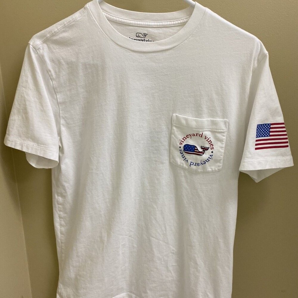 Vineyard Vines Mens Short Sleeve White American Flag Whale Logo T-shirt size XS